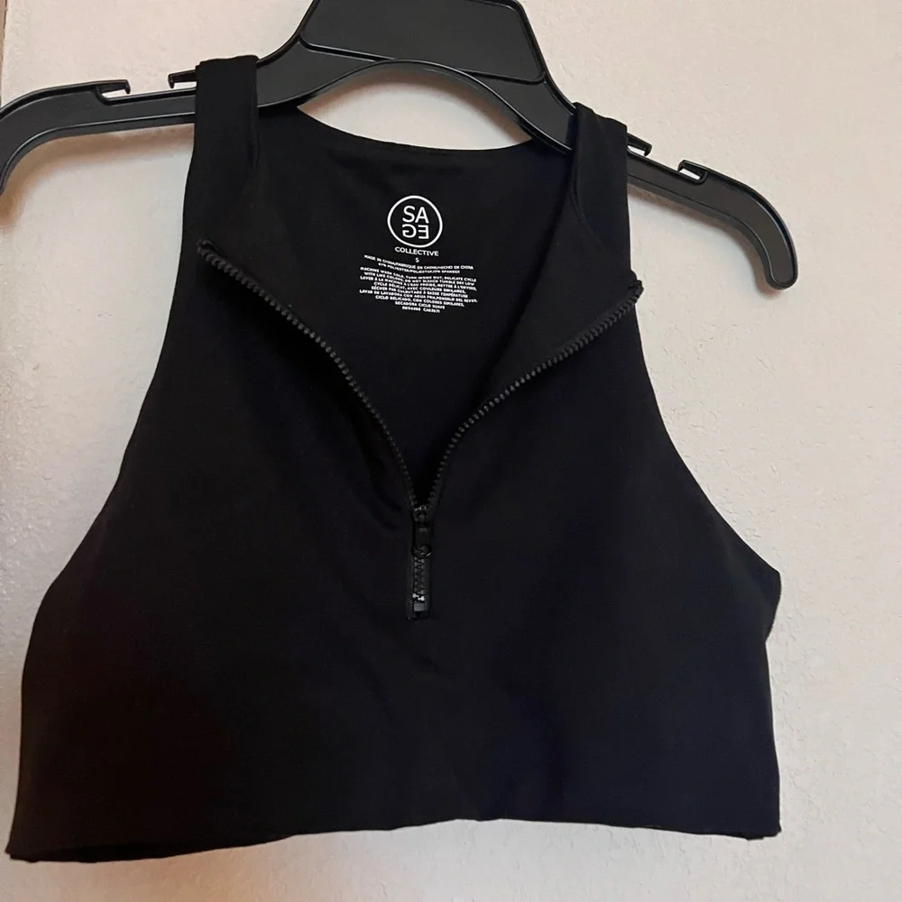 Black Active Top - Picture 4 of 9